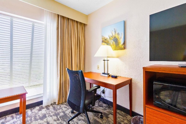 Best Western University Inn image 29